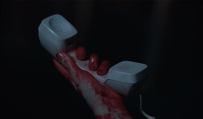 911 Dispatchers Share The Creepiest Calls That They'll Never Forget