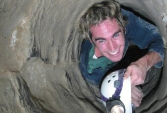 an image of spelunker inside Nutty Putty Cave